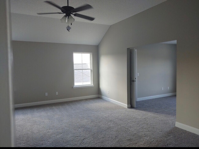 Building Photo - 460 Thorp Circle