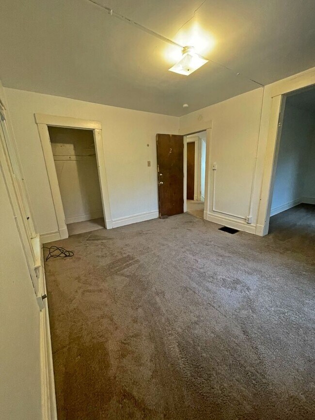 Building Photo - 1220 Prospect St