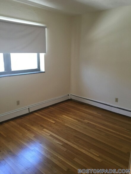 Building Photo - 264 Grove St