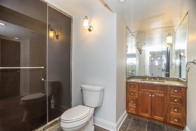 Building Photo - 1440 N Lake Shore Dr