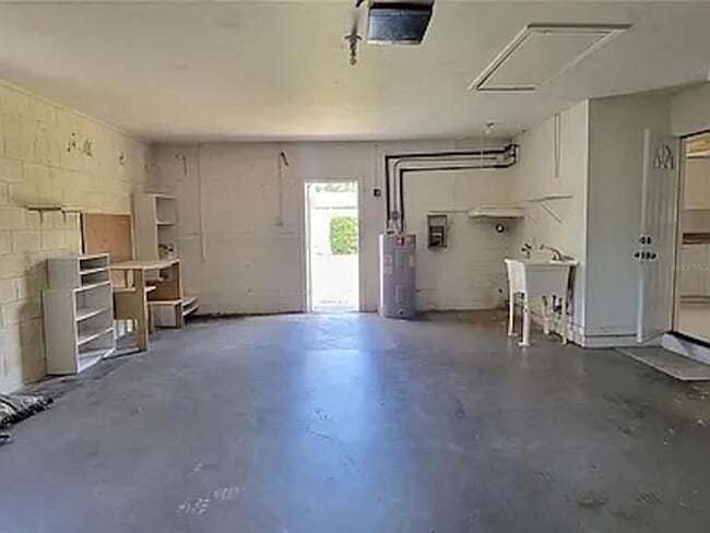 Building Photo - 420 Green Arbor Dr