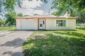 Building Photo - Please View 3D Virtual Walk-Through Before...