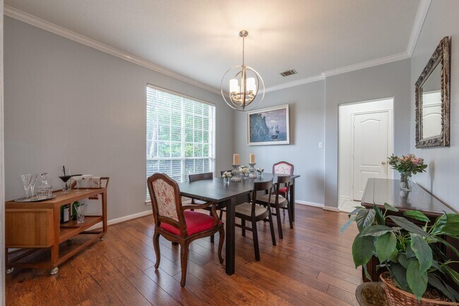 Building Photo - 1310 Big Pines