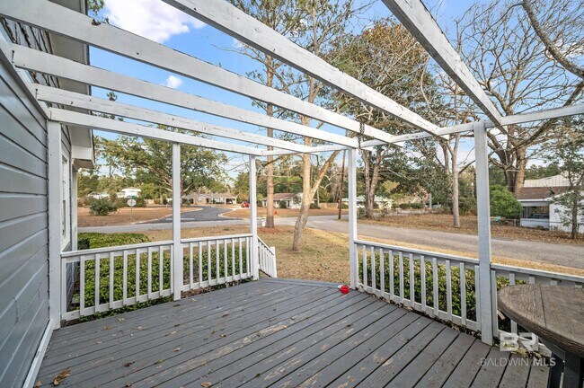 Building Photo - 358 Pecan Ave