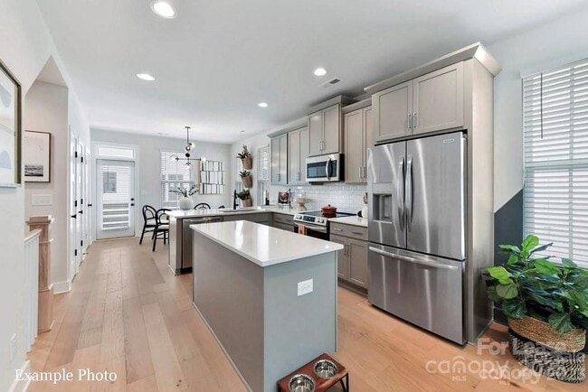 Building Photo - 608 Old Dominion Dr