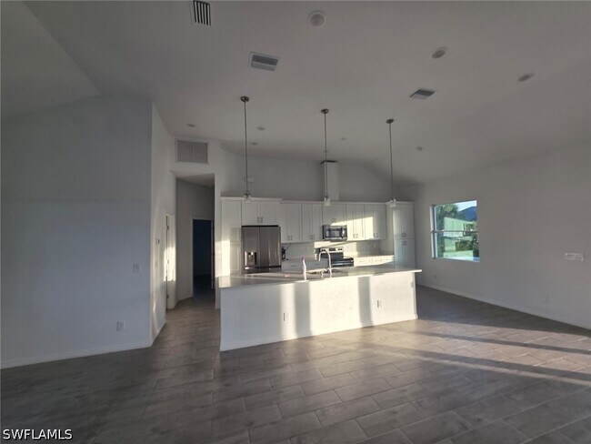 Building Photo - 14300 Kay Ln
