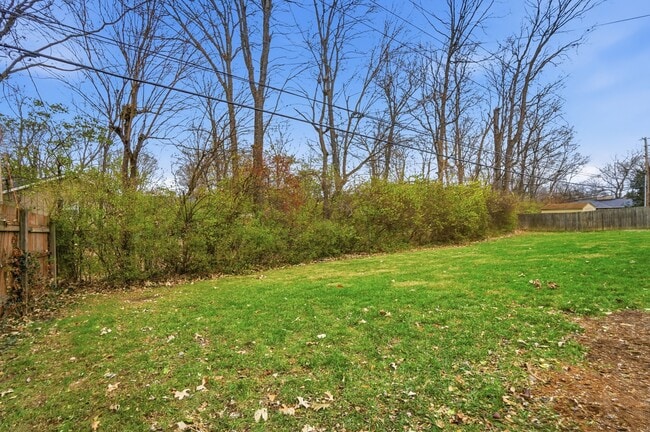 Building Photo - 2481 E Rahn Rd