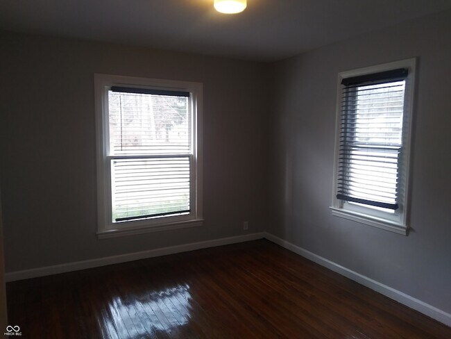 Building Photo - 4923 Carvel Ave