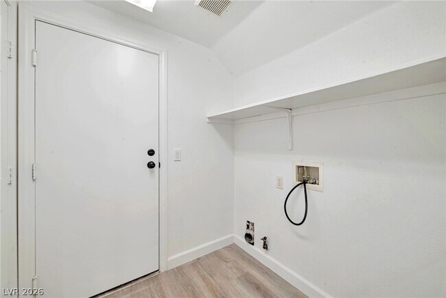 Building Photo - 6509 Alpine Winter Ct