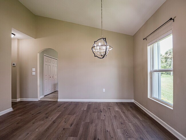 Building Photo - 1821 Berkshire Cir SW