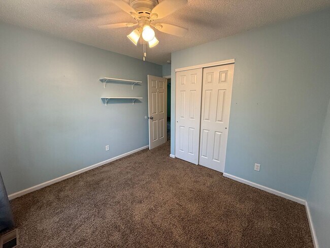 Building Photo - 5360 Glencullen Way