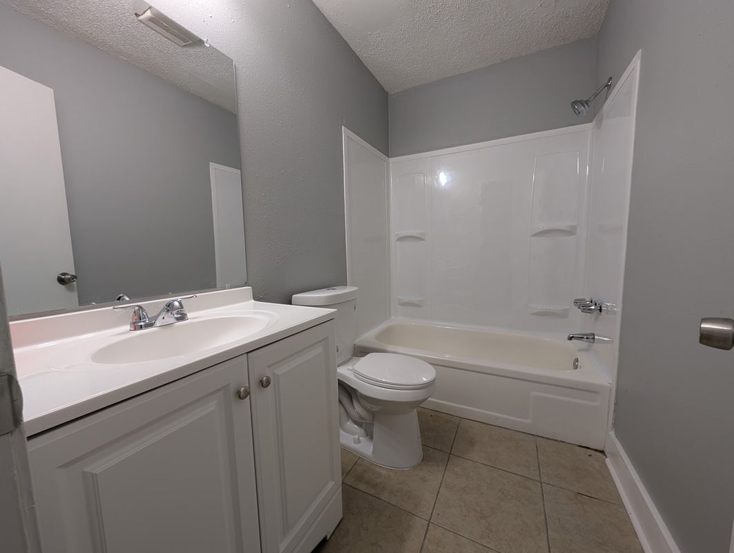 Building Photo - 2113 S Sugar Ridge Dr