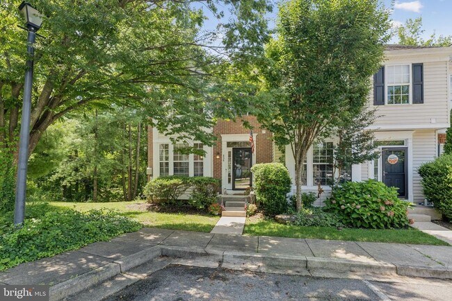 Building Photo - 856 Stonehurst Ct