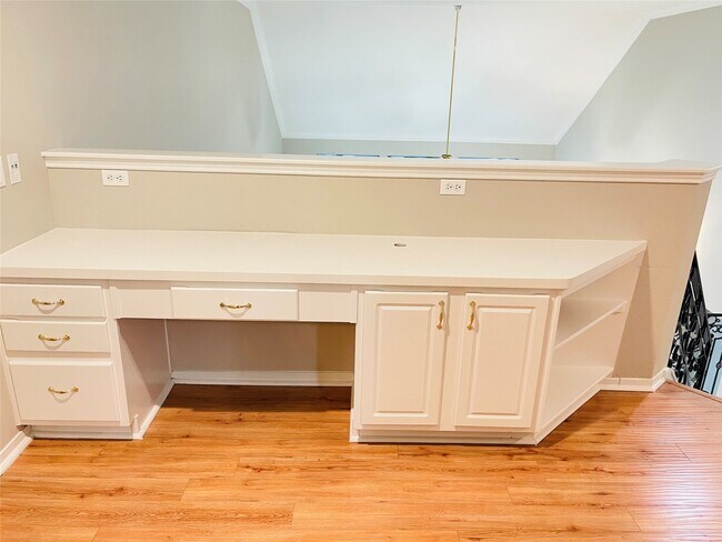 Building Photo - 6207 Harrison Ct