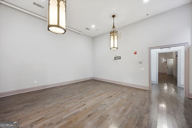 Building Photo - 522 Cherry St