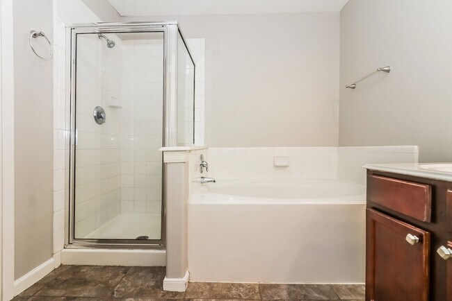 Building Photo - 19831 Billineys Park Dr