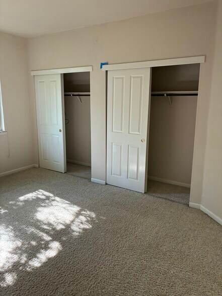 Building Photo - 2824 Buckminster Dr