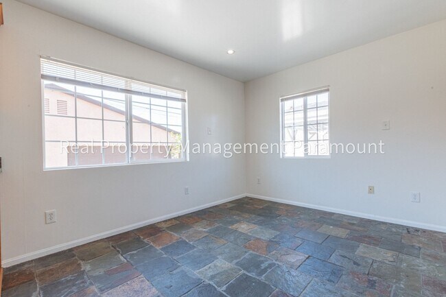 Building Photo - 3248 W 111th St