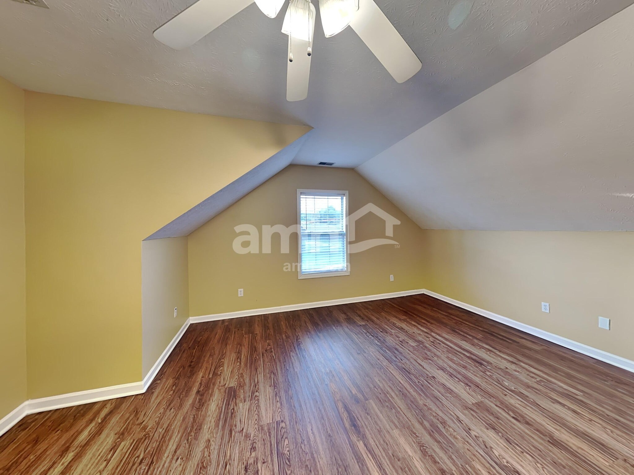 Building Photo - 435 Rocky Crest Dr