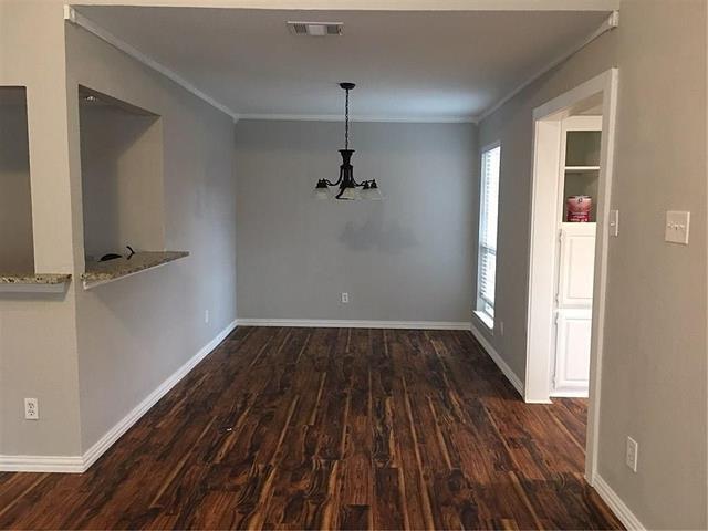 Building Photo - 2124 Avignon Dr