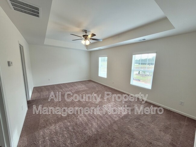 Building Photo - 18 Berry Dr