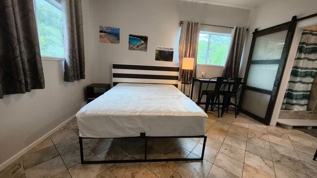 Building Photo - **Beautifully Furnished Private Studio – Captain Cook