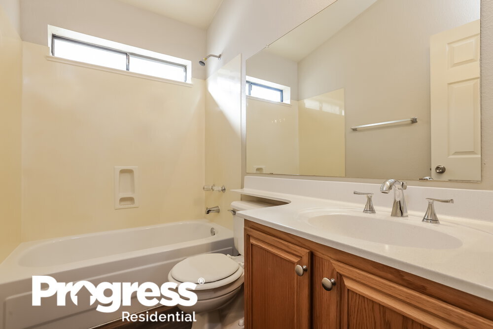 Building Photo - 1209 E Villa Rita Dr