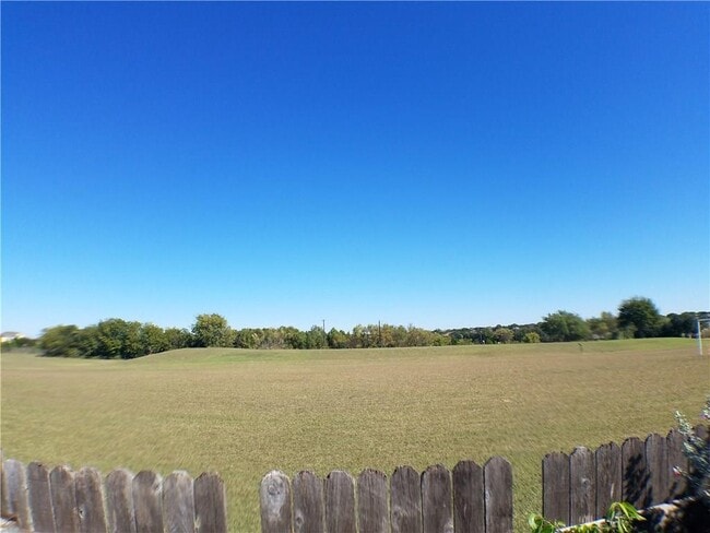 Building Photo - 2208 Hayfield Square