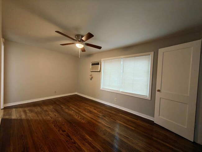 Building Photo - Beautifully updated home in U of M!