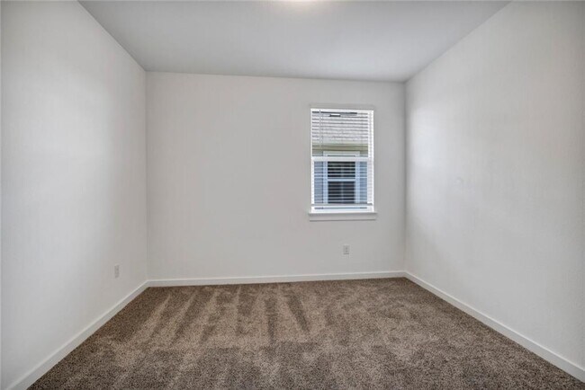Building Photo - 14307 Macquarie Dr