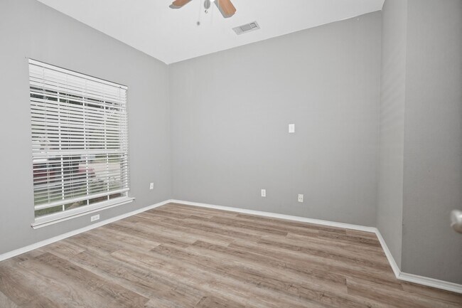 Building Photo - 1003 Morningside Dr