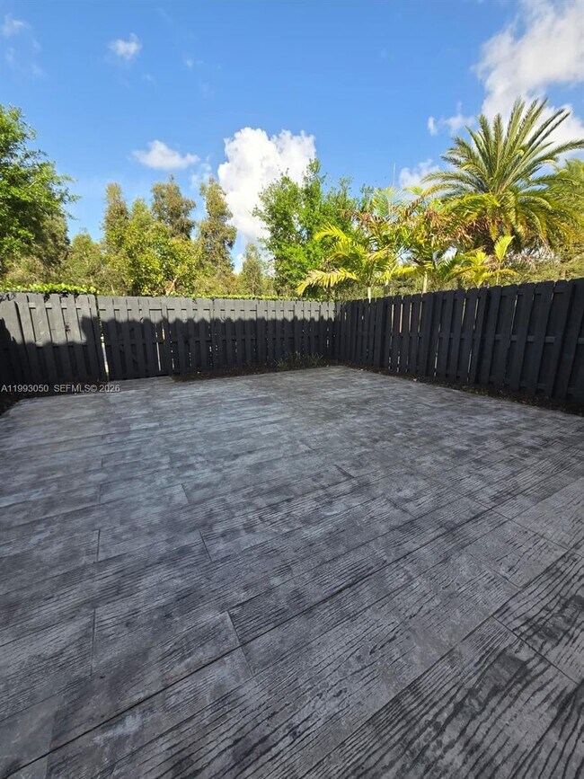 Building Photo - 4268 SW 166th Ct