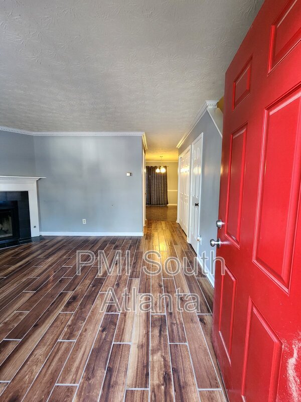 Building Photo - 143 Forrest Ave
