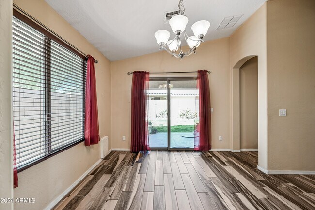 Building Photo - 2992 E Blue Ridge Way