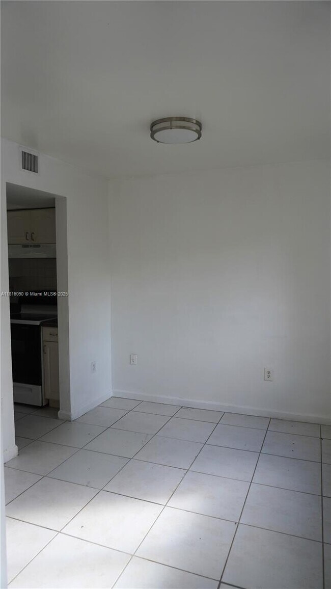 Building Photo - 8305 SW 152nd Ave