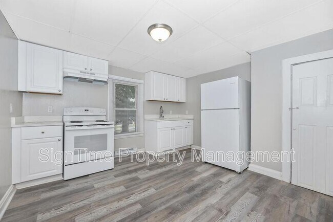 Building Photo - 531 Salem Ave