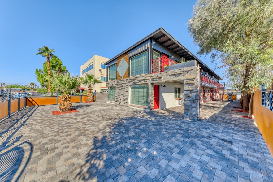 Common Area - 317 S 11th St