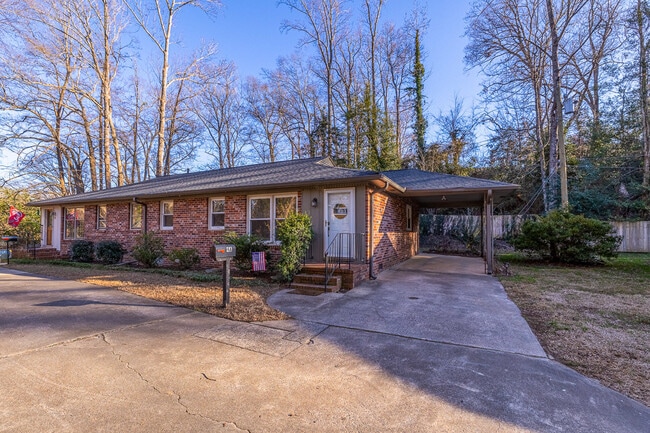 Building Photo - 4A Heritage Ct