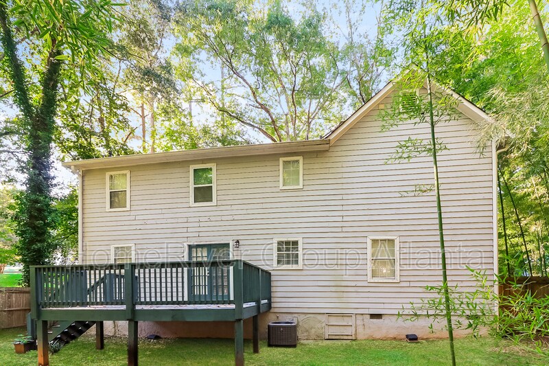 Building Photo - 1620 Sir Galahad Dr SW