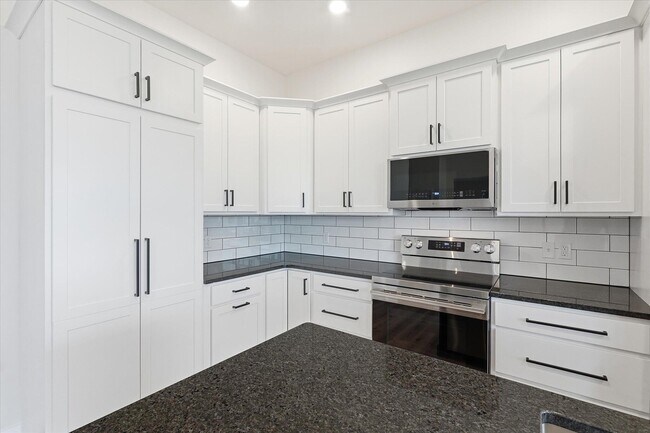 Building Photo - 14591 Wellstead Dr