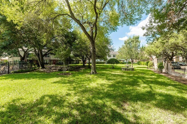 Building Photo - 869 Wax Myrtle Ln