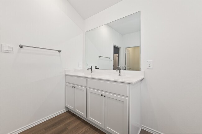 Building Photo - 27410 Oceanus Springs Dr