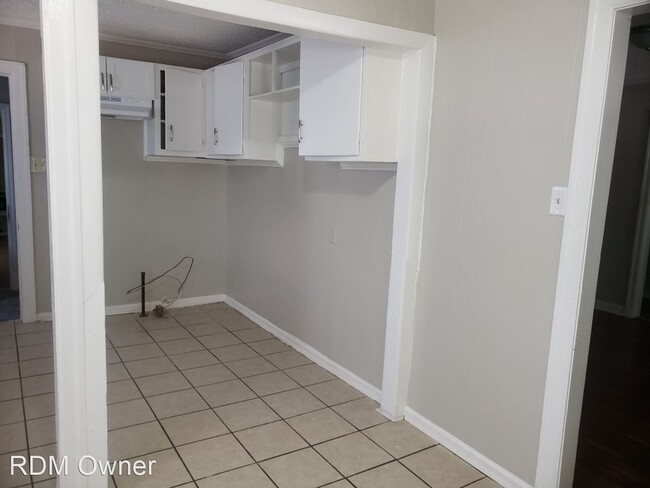 Building Photo - 4 br, 2 bath House - 4207 Truman Ave