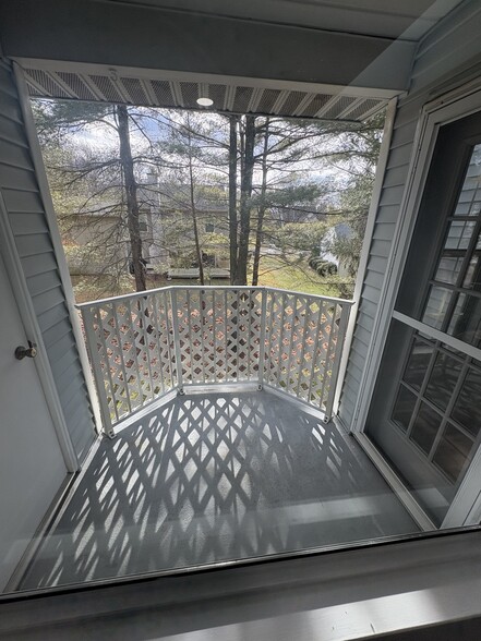 Building Photo - 1304 Diamond Dr