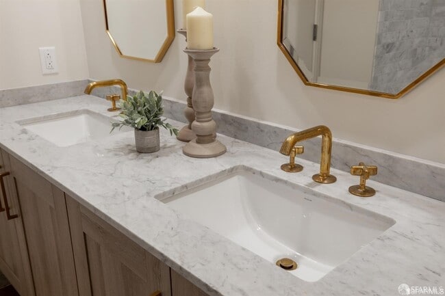 Building Photo - 401 Harrison St