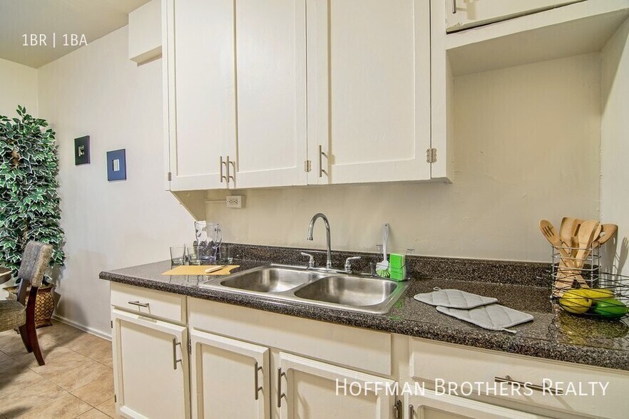 Building Photo - 5231 Monte Vista St