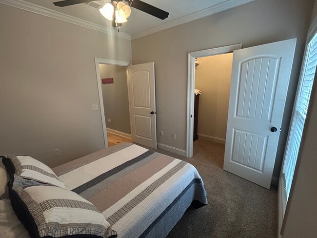 Building Photo - 181 Fieldstone Ln