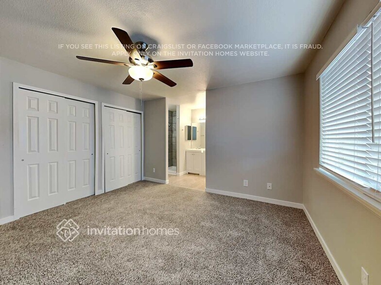 Building Photo - 5814 Santana Dr