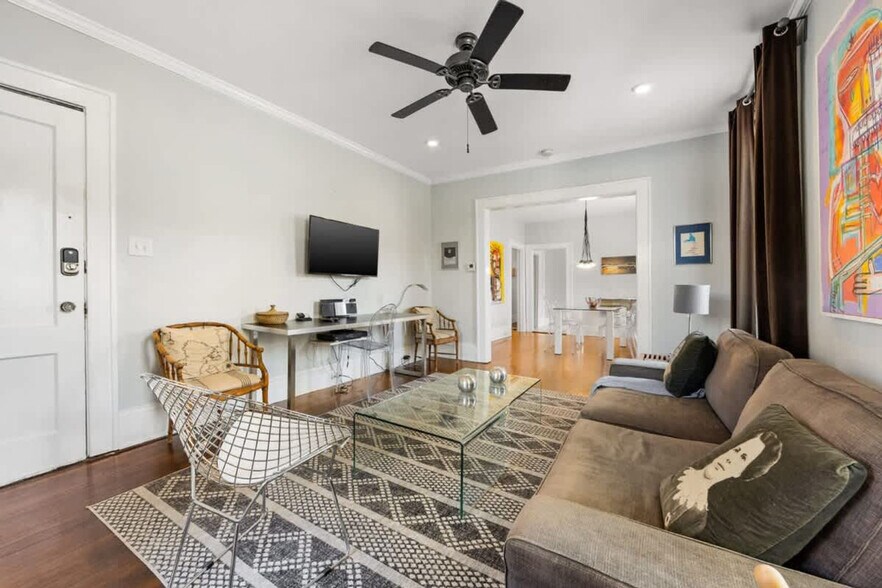 Building Photo - 536 Hawthorne Ln