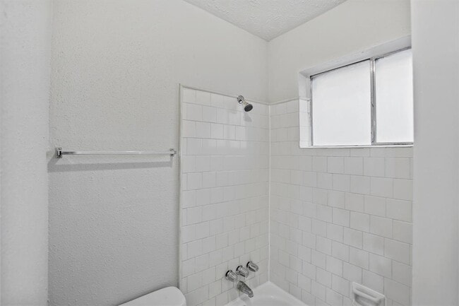 Building Photo - 24110 Griffin House Ln